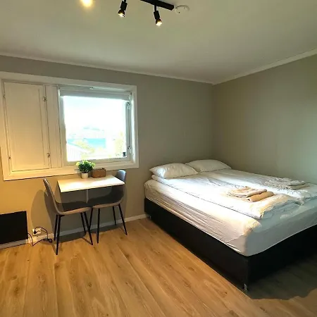 Cozy In Tromso 아파트 Tomasjorda